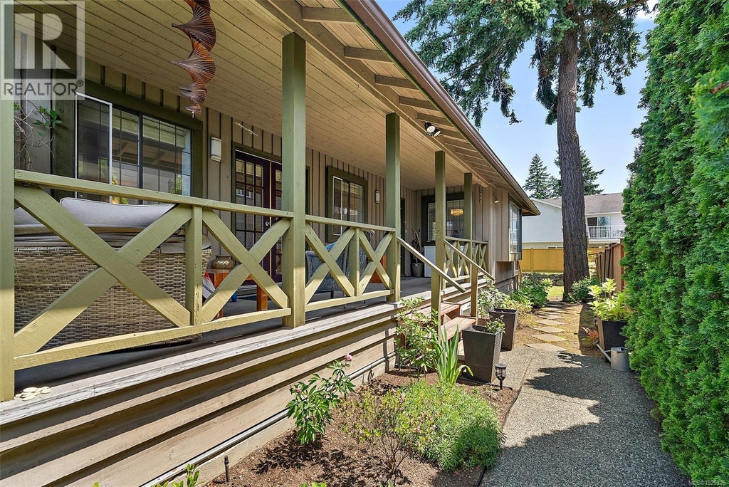 110 Jedburgh Place, View Royal