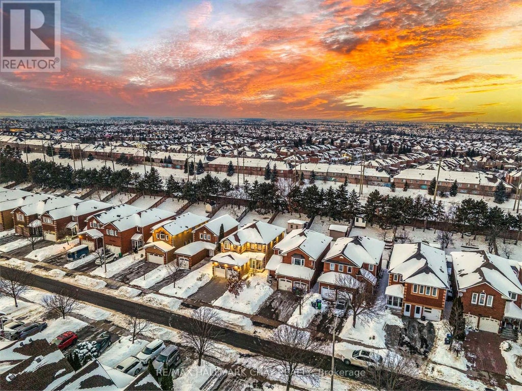 72 Ravenscliffe Court, Brampton (northwood Park)