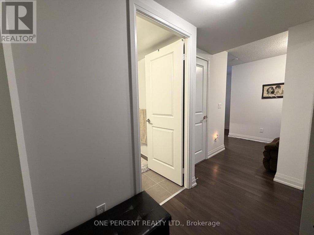 2010 - 20 Meadowglen Place, Toronto (woburn)