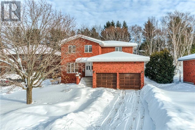 143 Crater Crescent, Sudbury
