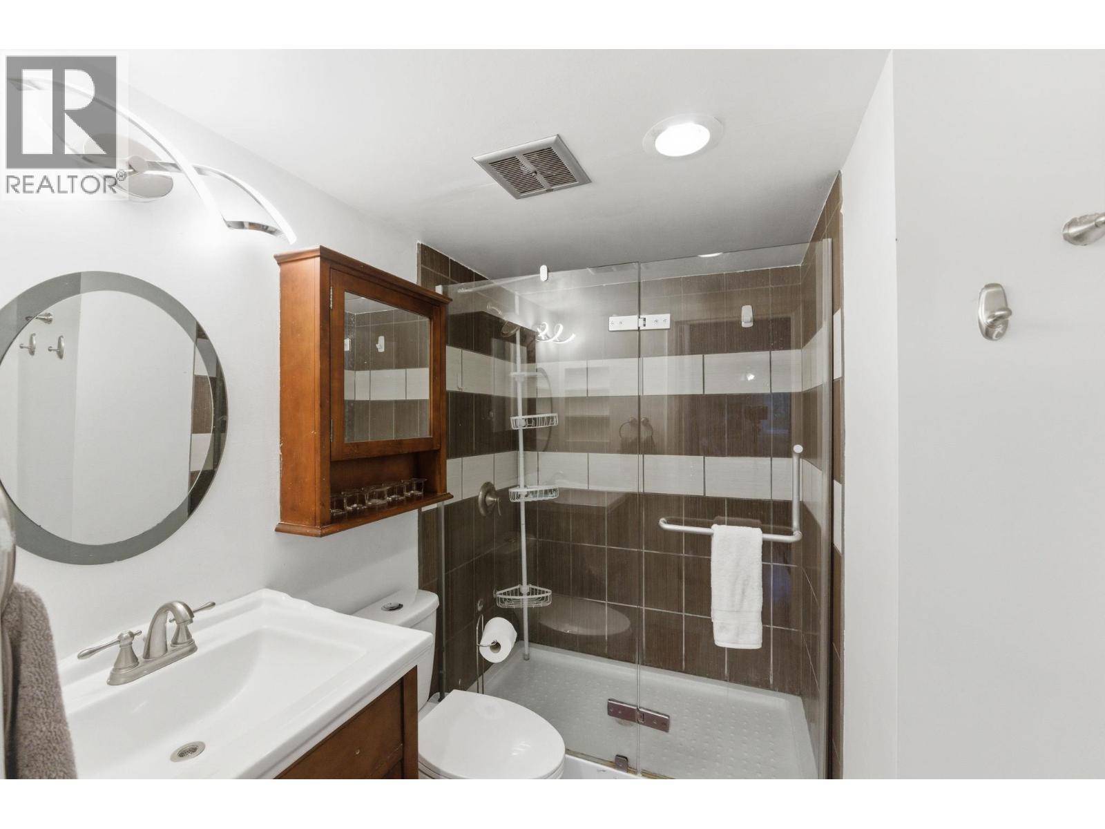 445 All Star Court Unit# 207. Kelowna, British Columbia