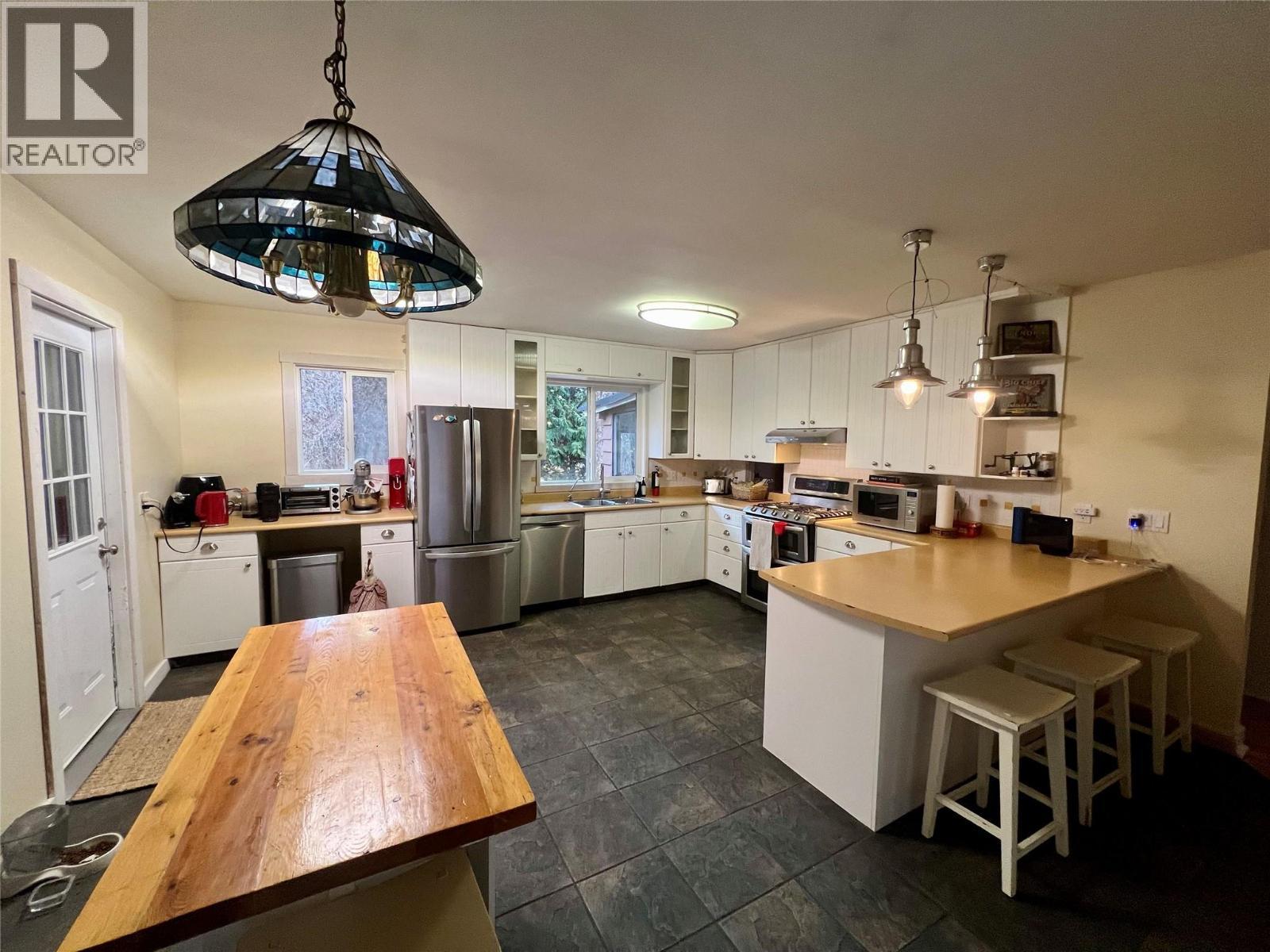 12914 Oyama Road. Lake Country, British Columbia