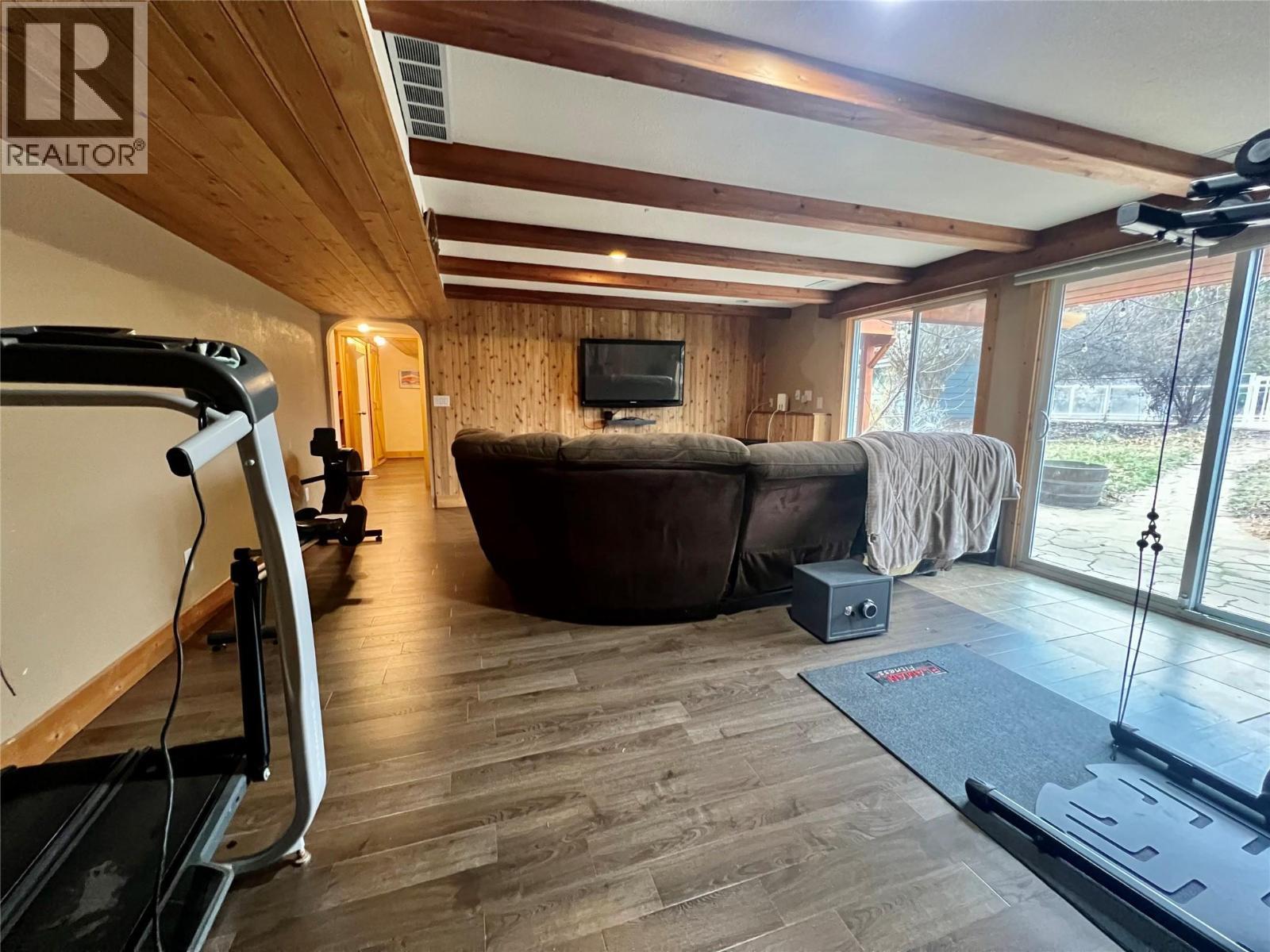 12914 Oyama Road. Lake Country, British Columbia