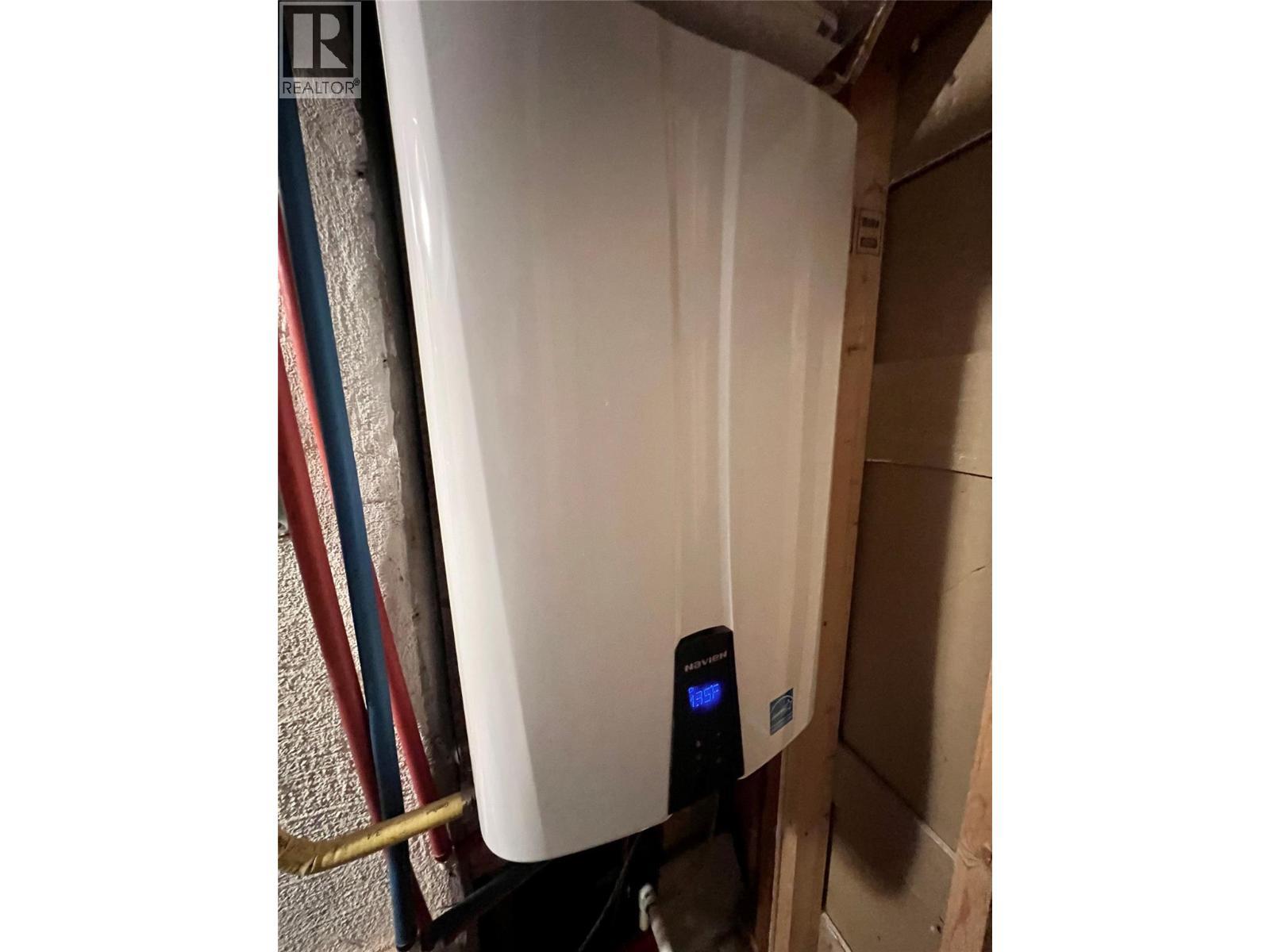 12914 Oyama Road. Lake Country, British Columbia