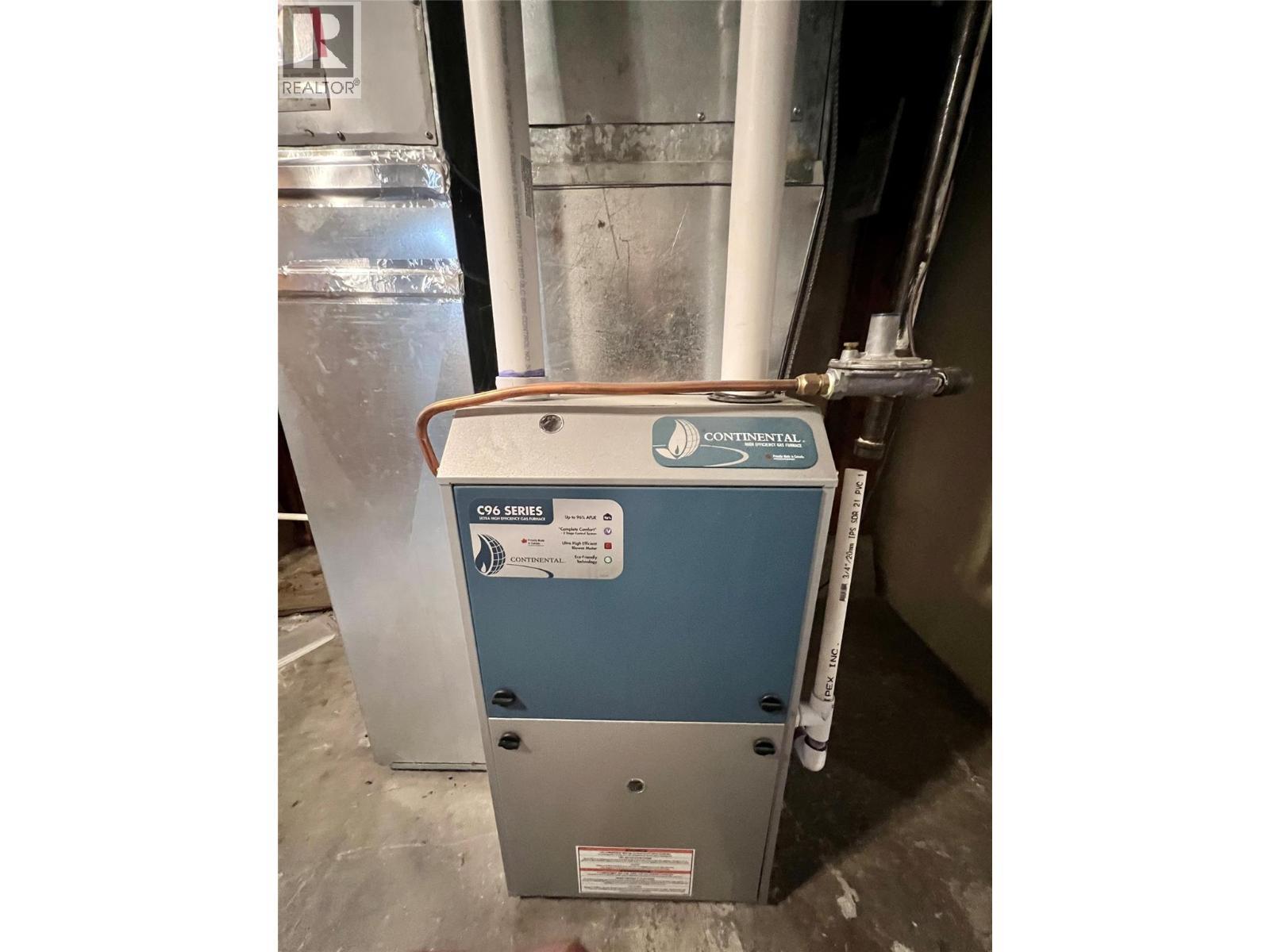 12914 Oyama Road. Lake Country, British Columbia