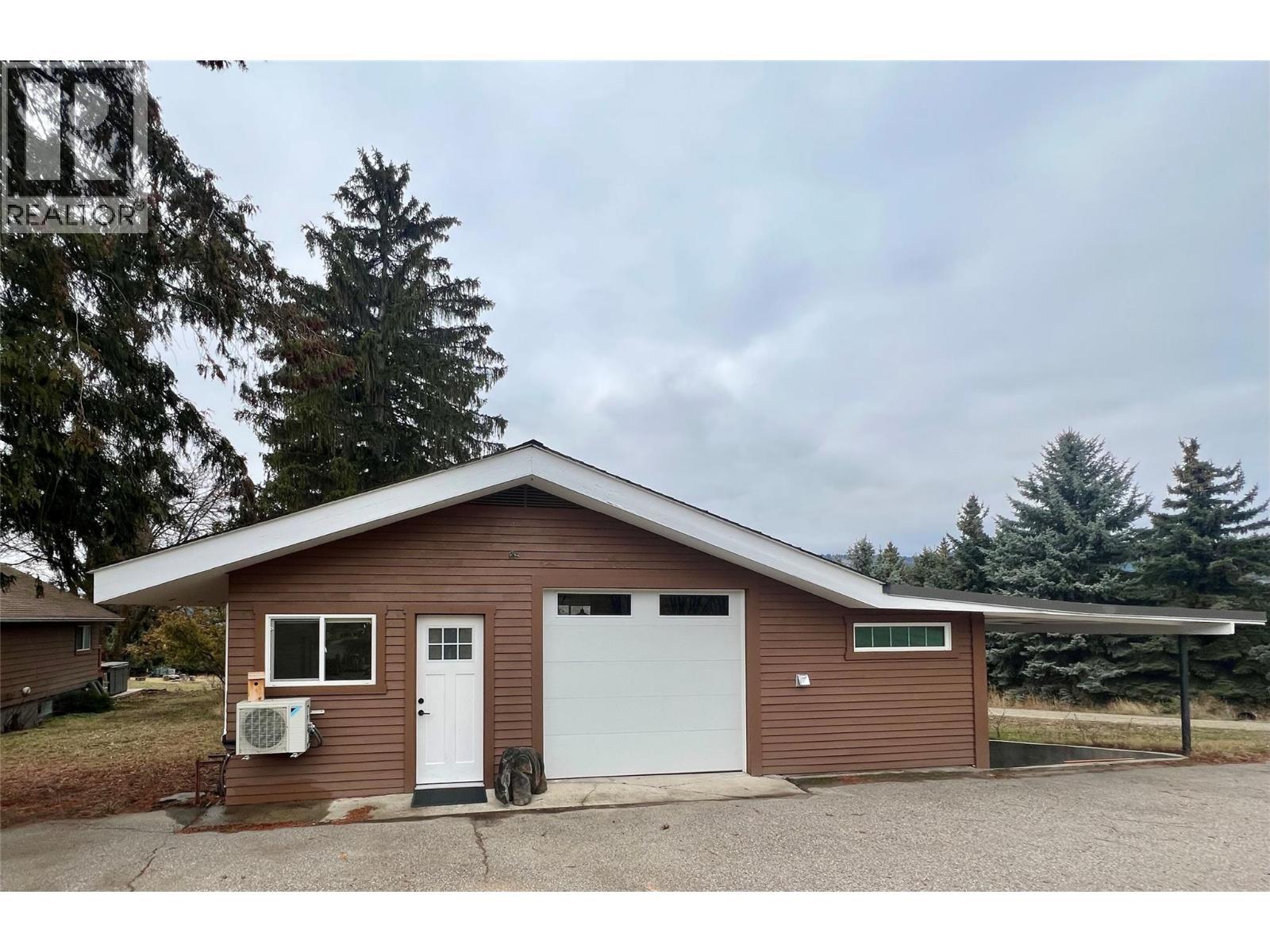 12914 Oyama Road. Lake Country, British Columbia