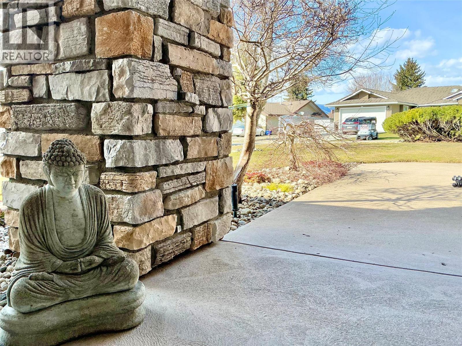 2523 Golf View Crescent. Blind Bay, British Columbia