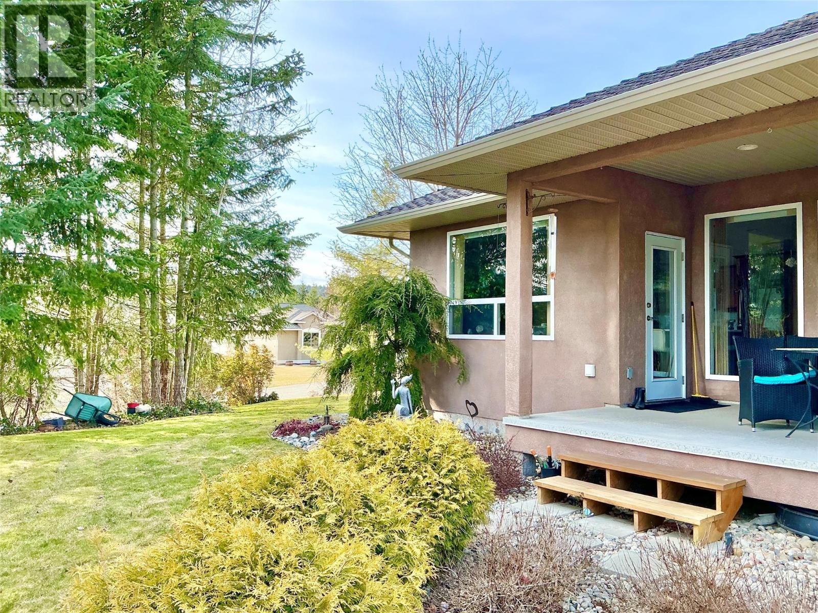 2523 Golf View Crescent. Blind Bay, British Columbia