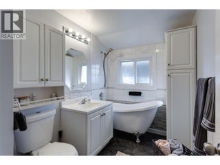 1710 Hollywood Road S. Kelowna, British Columbia