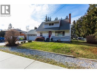 1710 Hollywood Road S. Kelowna, British Columbia