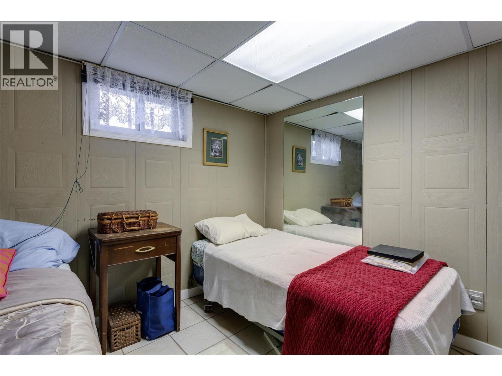 1710 Hollywood Road S. Kelowna, British Columbia