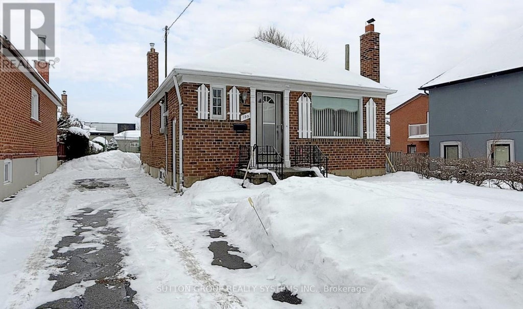 199 Strathnairn Avenue, Toronto (beechborough-Greenbrook)