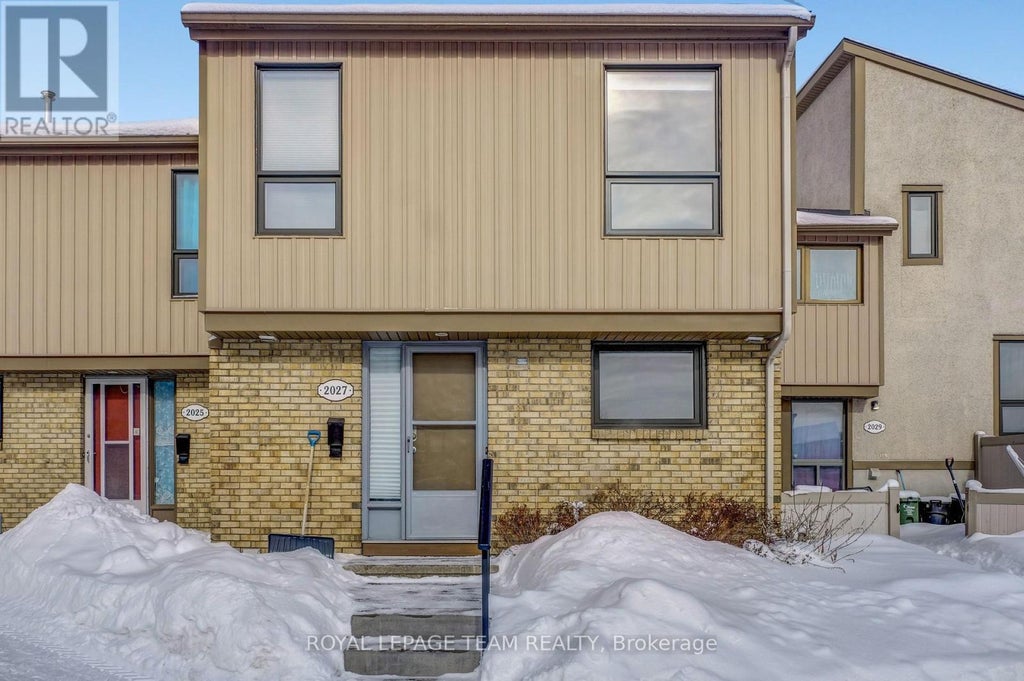 35 - 2027 Stonehenge Crescent, Ottawa
