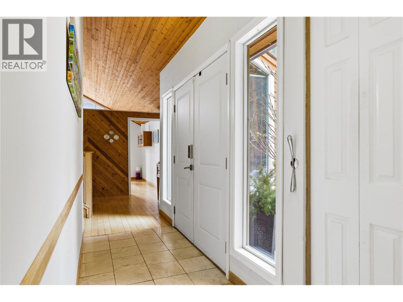 324 Clifton Road N. Kelowna, British Columbia