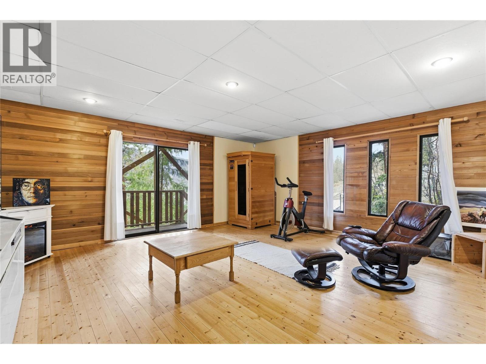 324 Clifton Road N. Kelowna, British Columbia