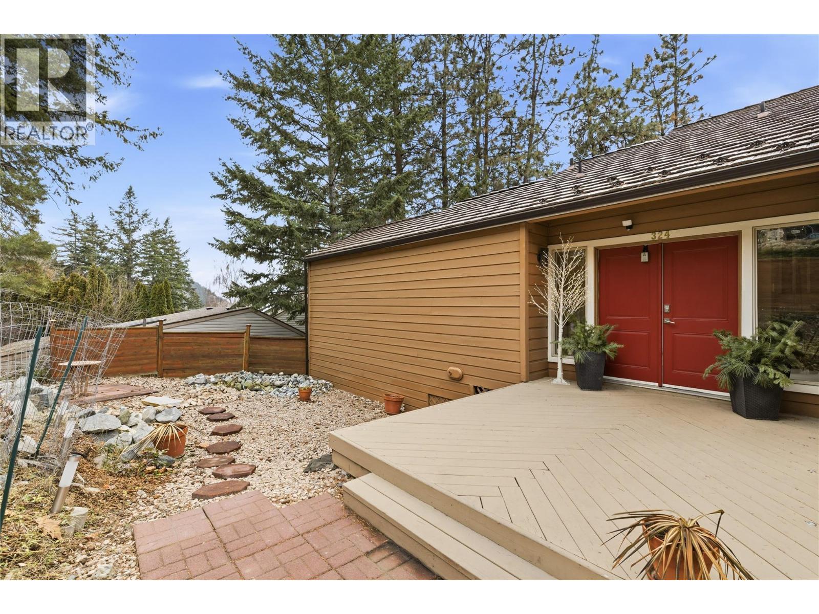 324 Clifton Road N. Kelowna, British Columbia