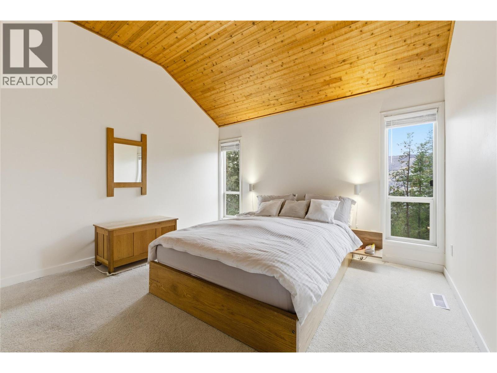 324 Clifton Road N. Kelowna, British Columbia