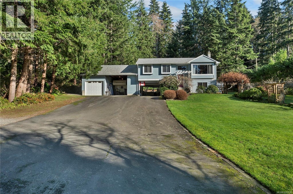698 Plaza Road, Quadra Island