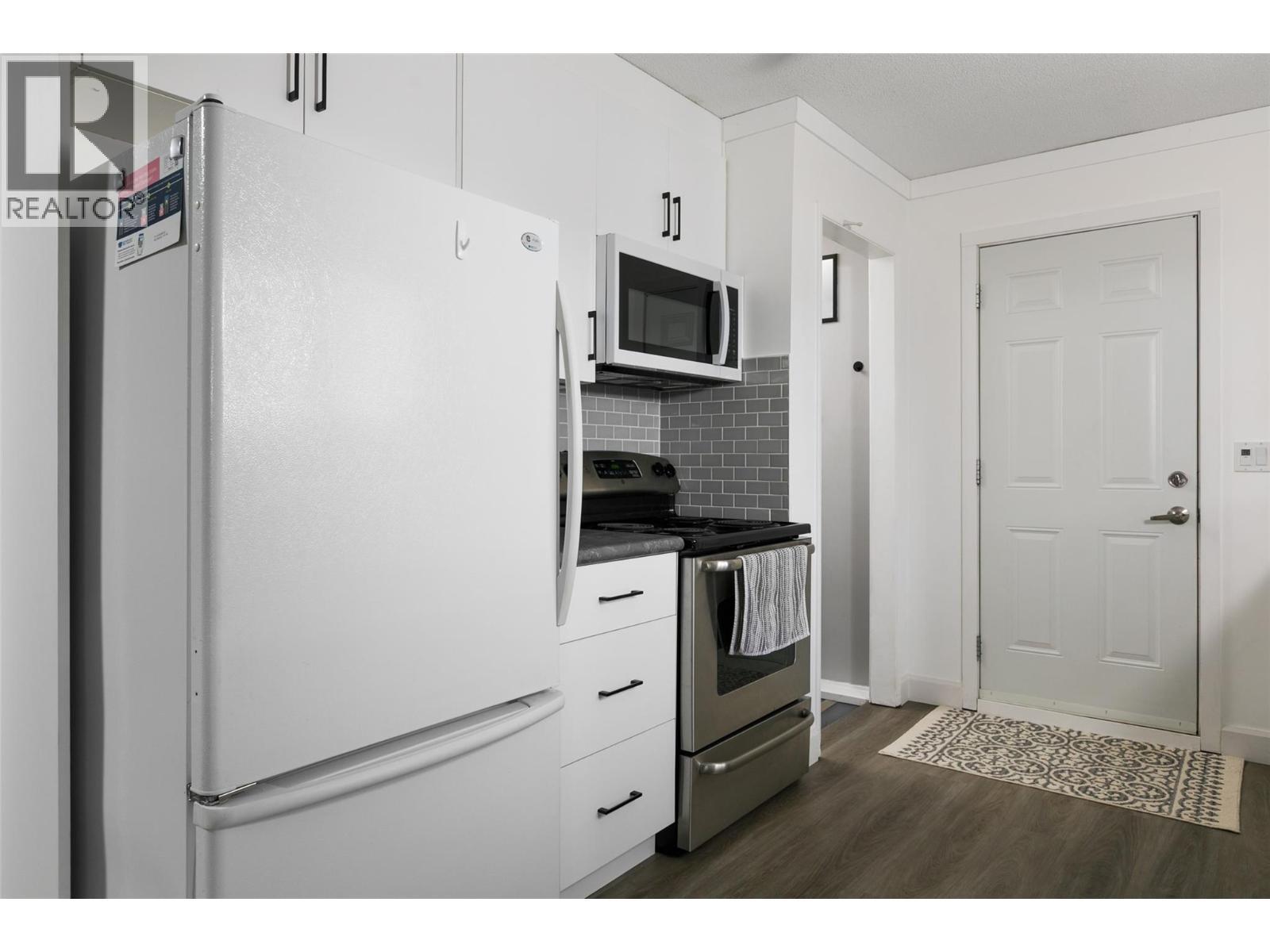 1714 Verdure Road. Kelowna, British Columbia