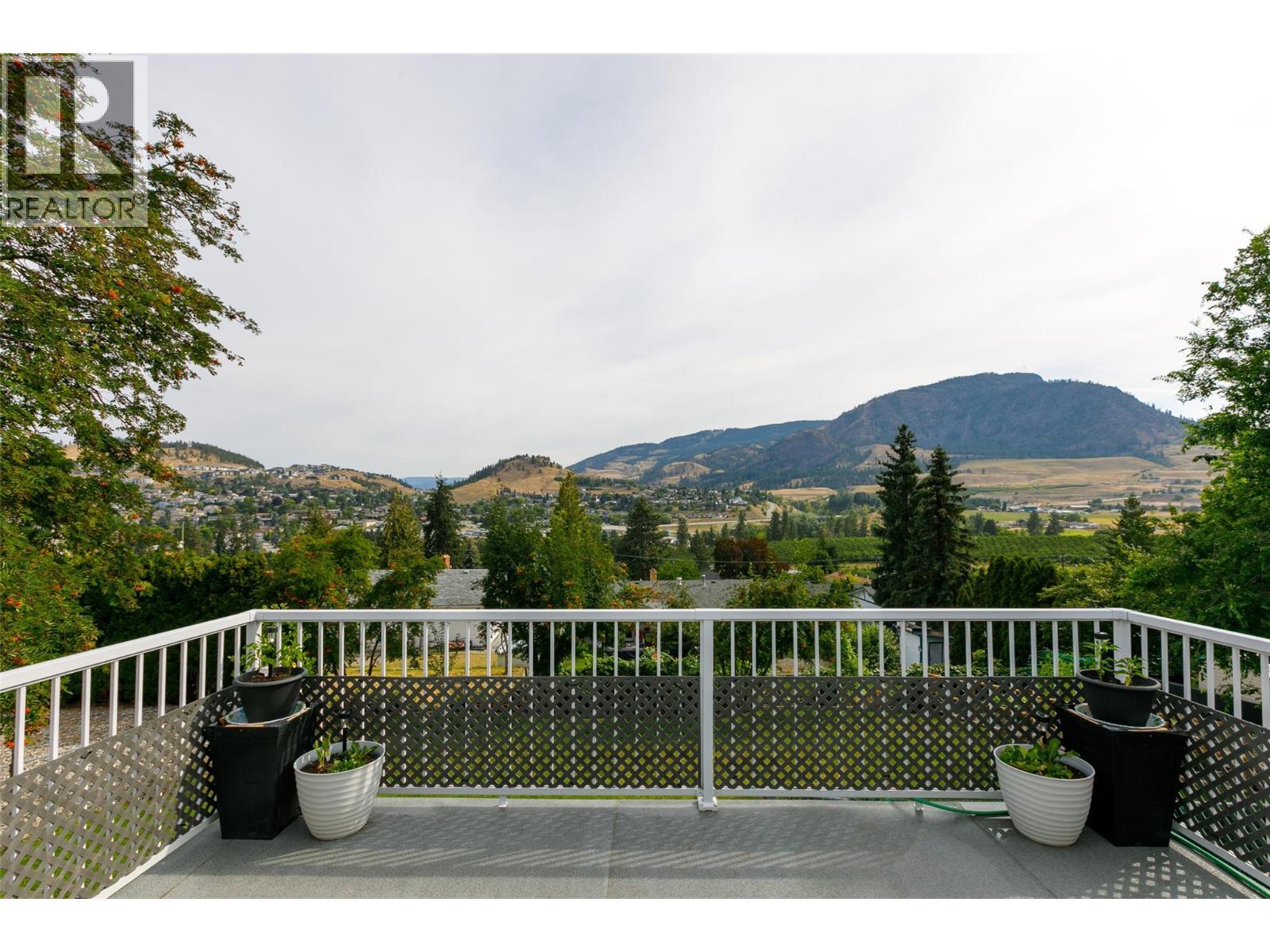 1714 Verdure Road. Kelowna, British Columbia