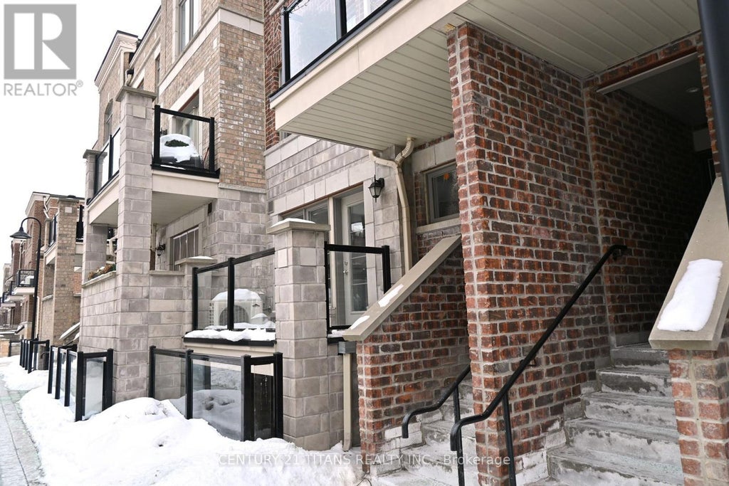 135 - 80 Parrotta Drive, Toronto (humberlea-Pelmo Park)