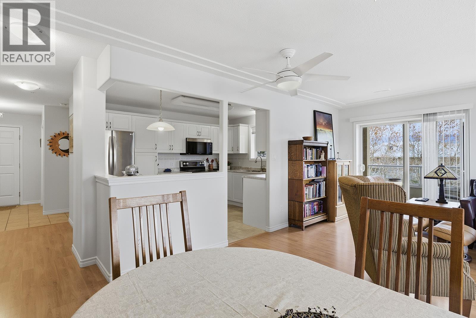 1966 Durnin Road Unit# 406. Kelowna, British Columbia