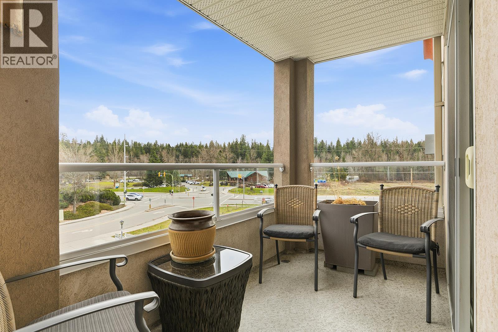 1966 Durnin Road Unit# 406. Kelowna, British Columbia