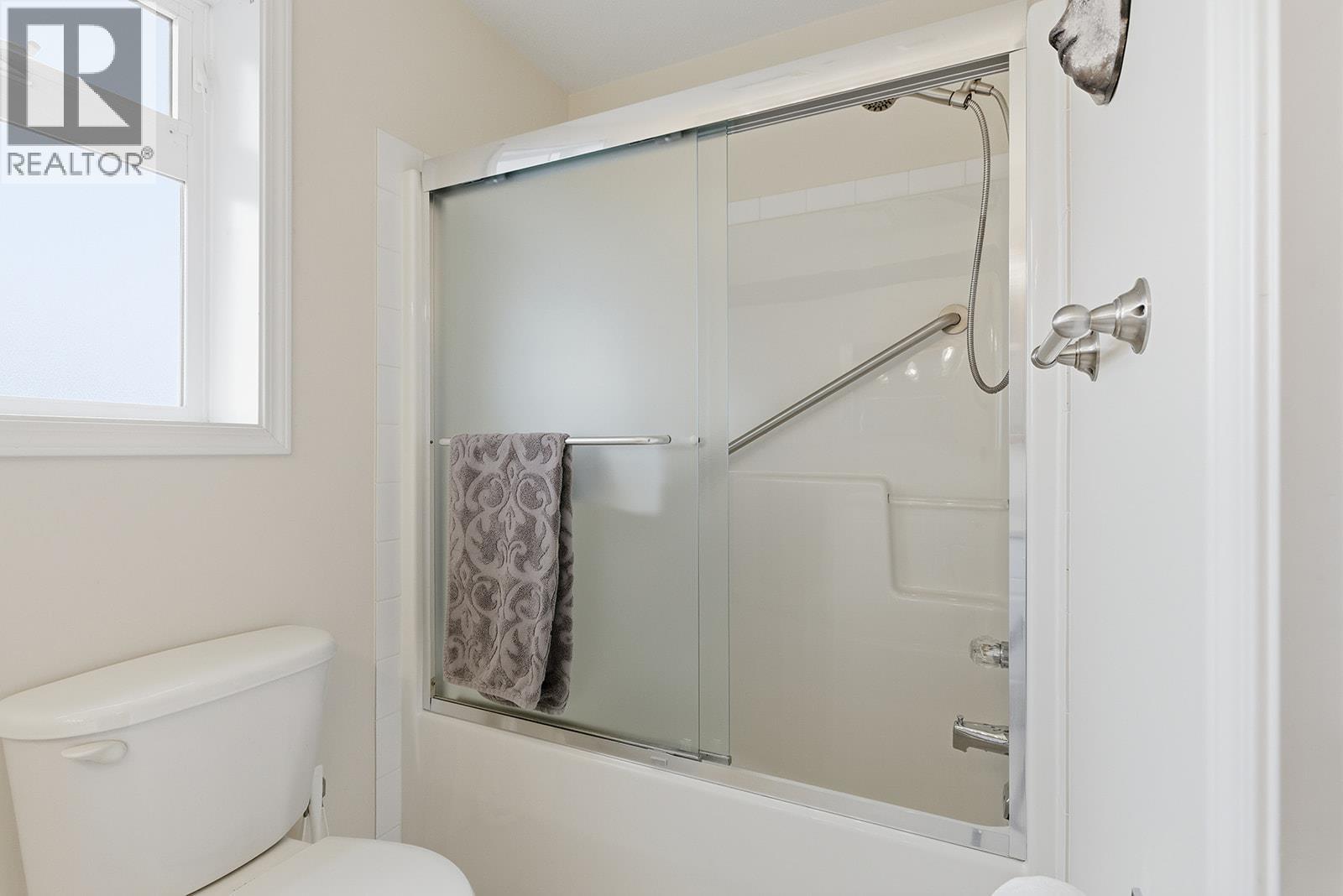 1966 Durnin Road Unit# 406. Kelowna, British Columbia