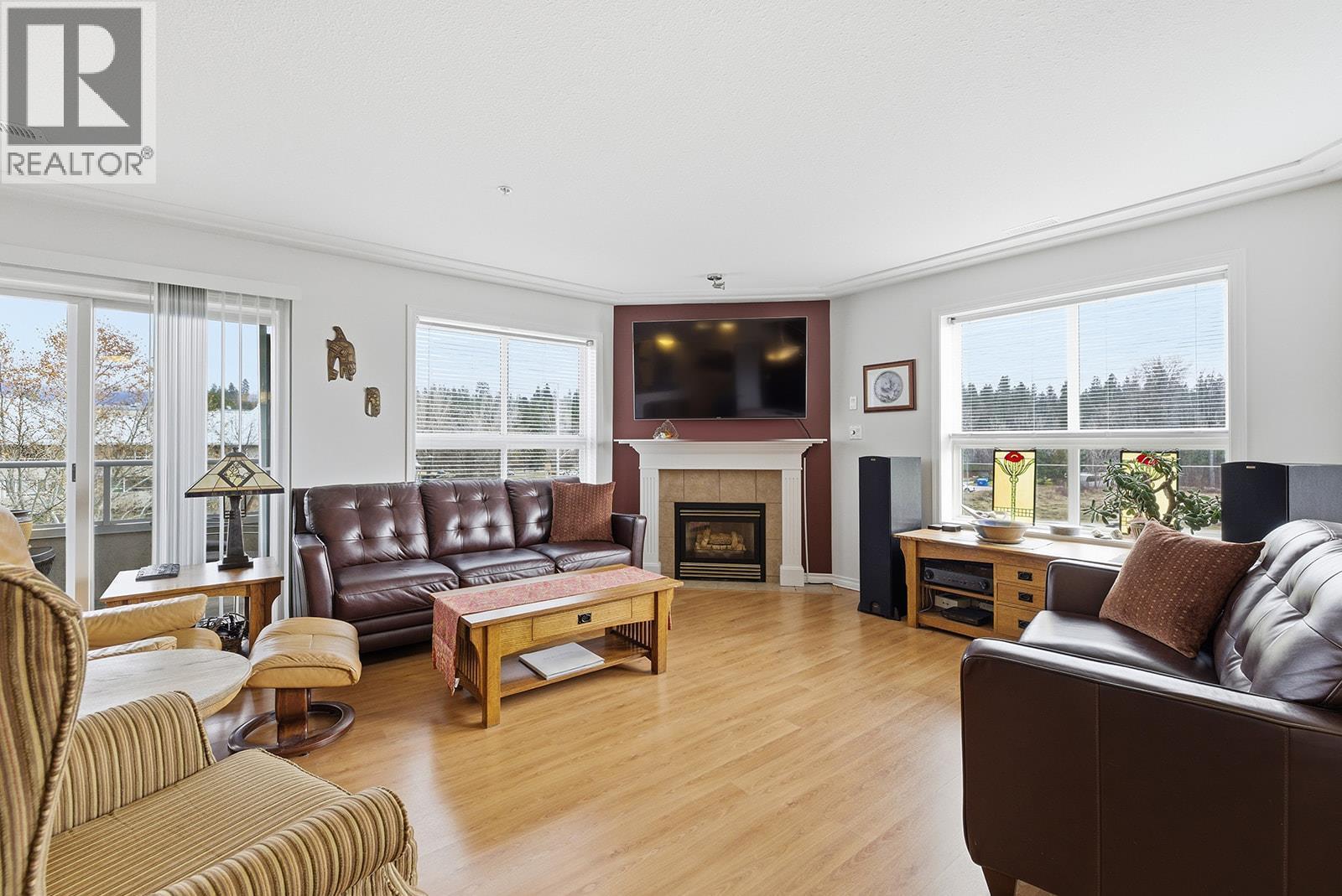 1966 Durnin Road Unit# 406. Kelowna, British Columbia