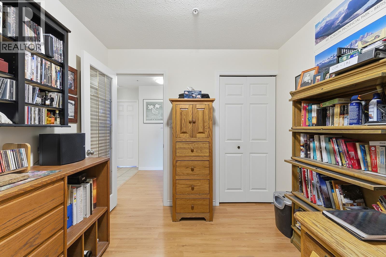 1966 Durnin Road Unit# 406. Kelowna, British Columbia