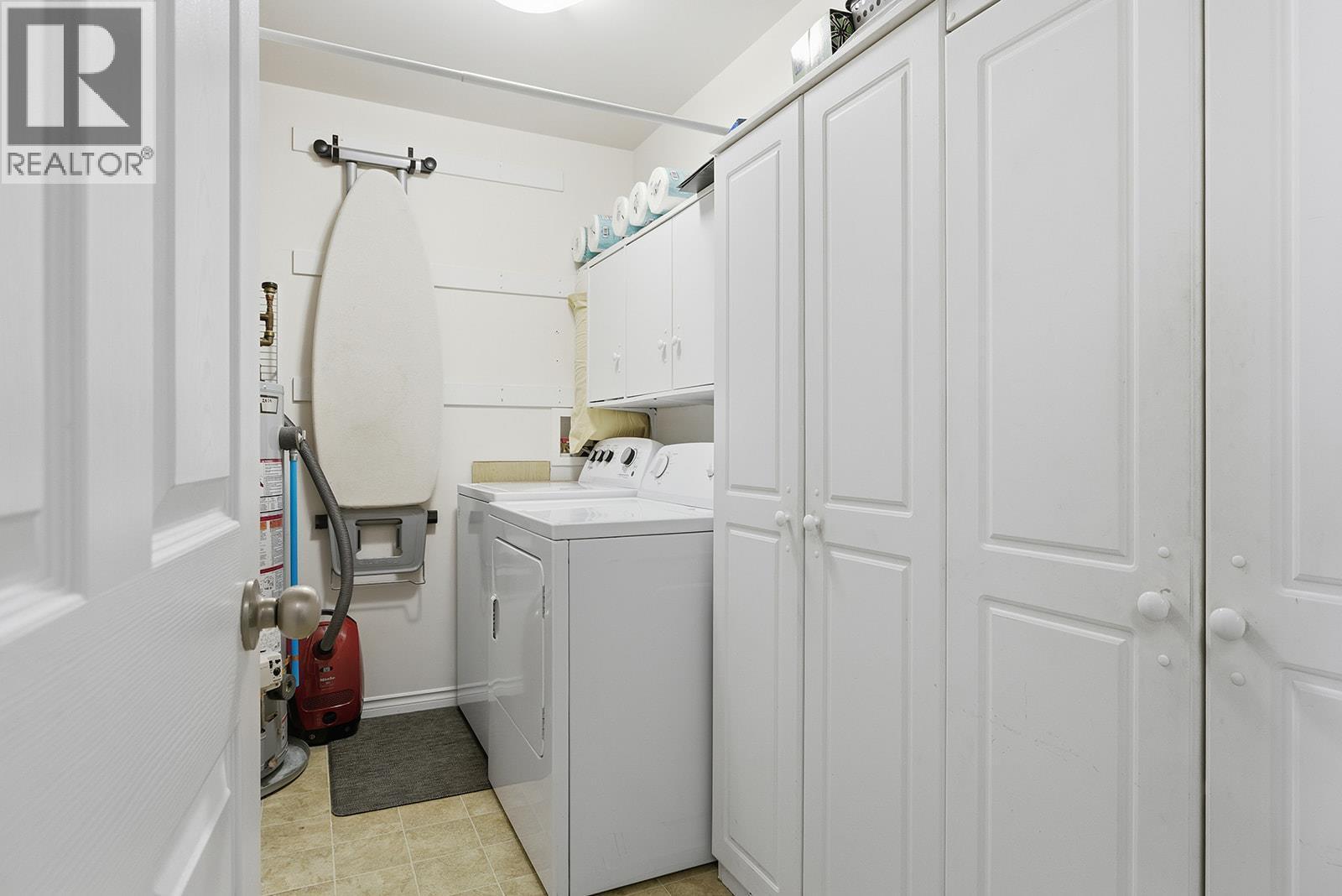 1966 Durnin Road Unit# 406. Kelowna, British Columbia