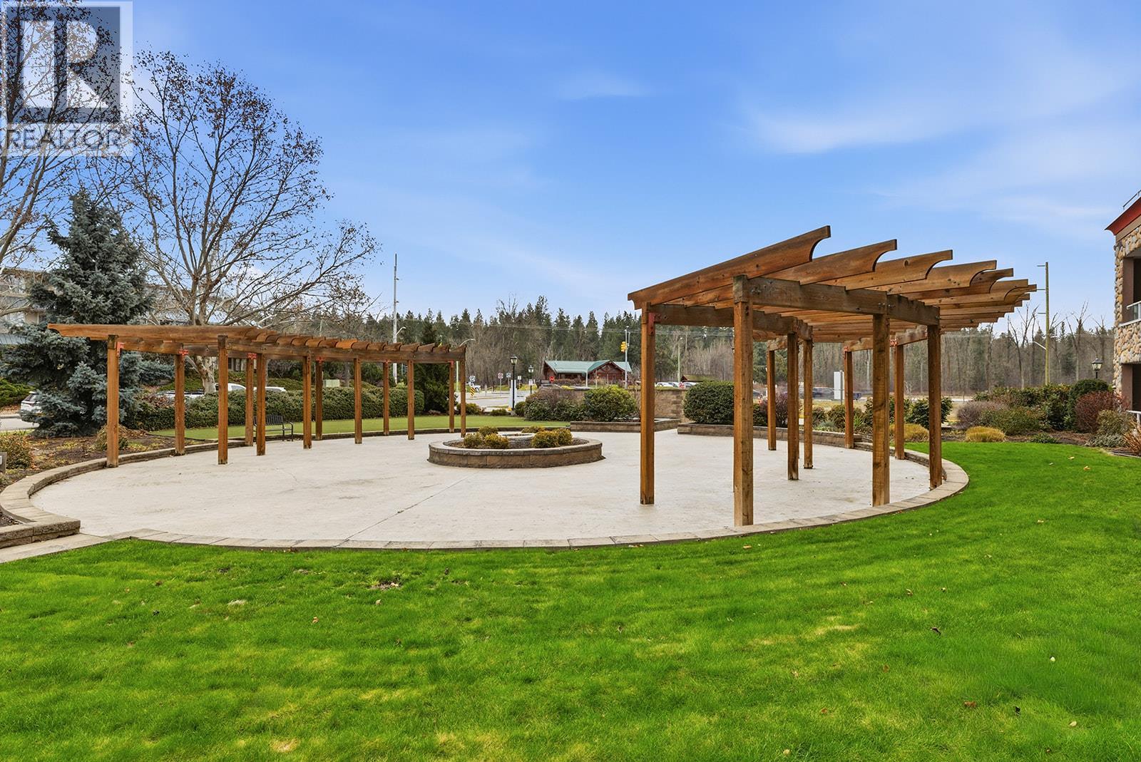 1966 Durnin Road Unit# 406. Kelowna, British Columbia