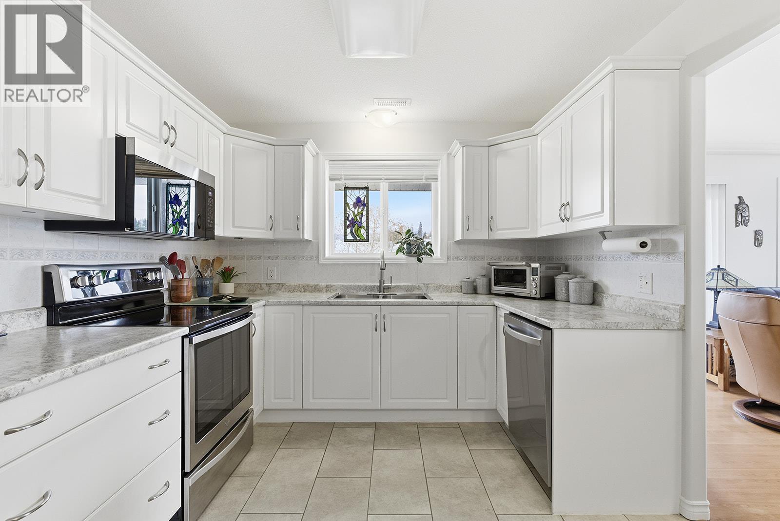 1966 Durnin Road Unit# 406. Kelowna, British Columbia