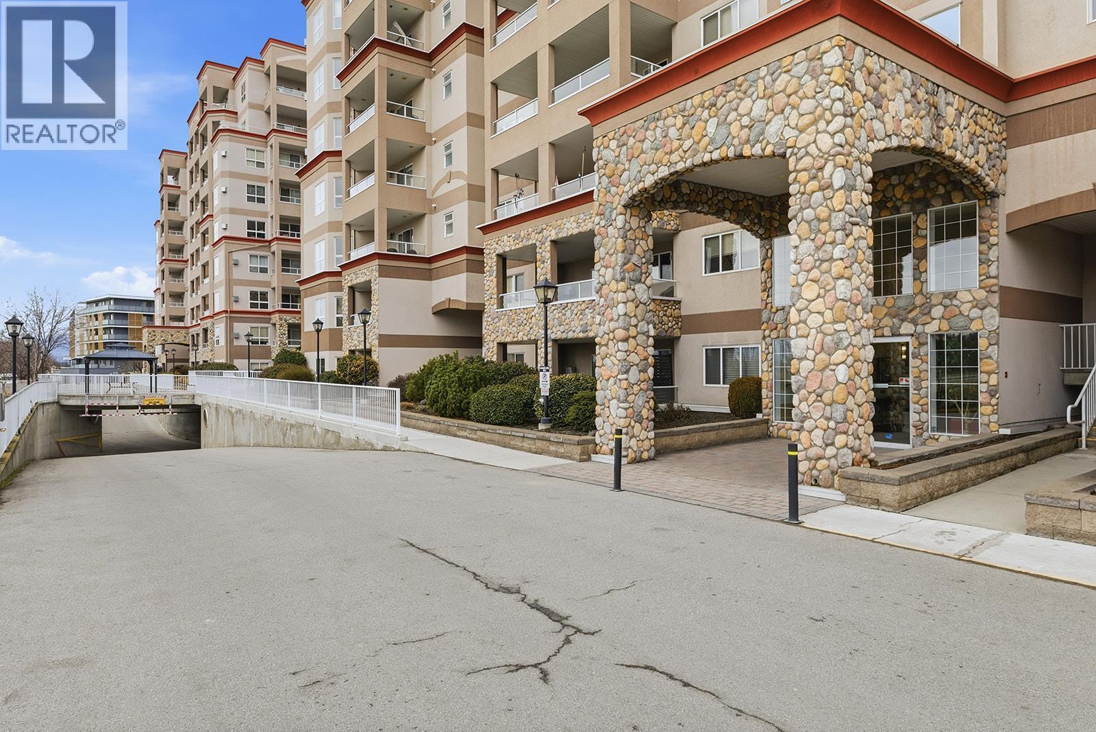 1966 Durnin Road Unit# 406. Kelowna, British Columbia