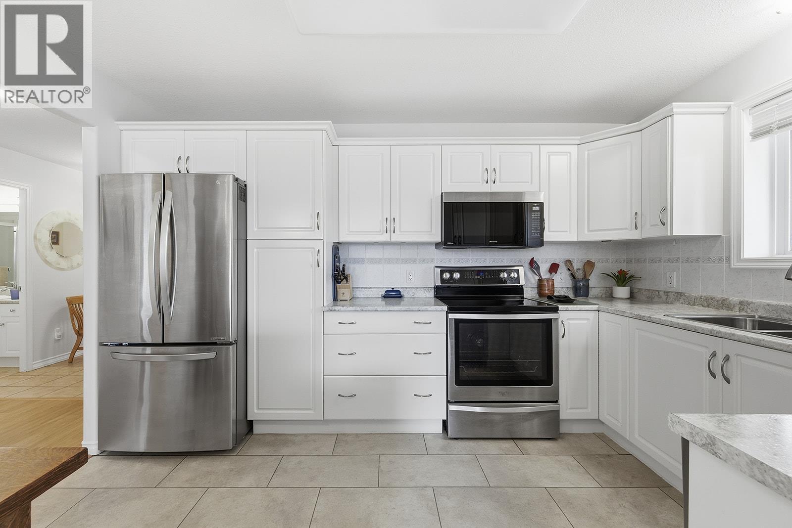 1966 Durnin Road Unit# 406. Kelowna, British Columbia