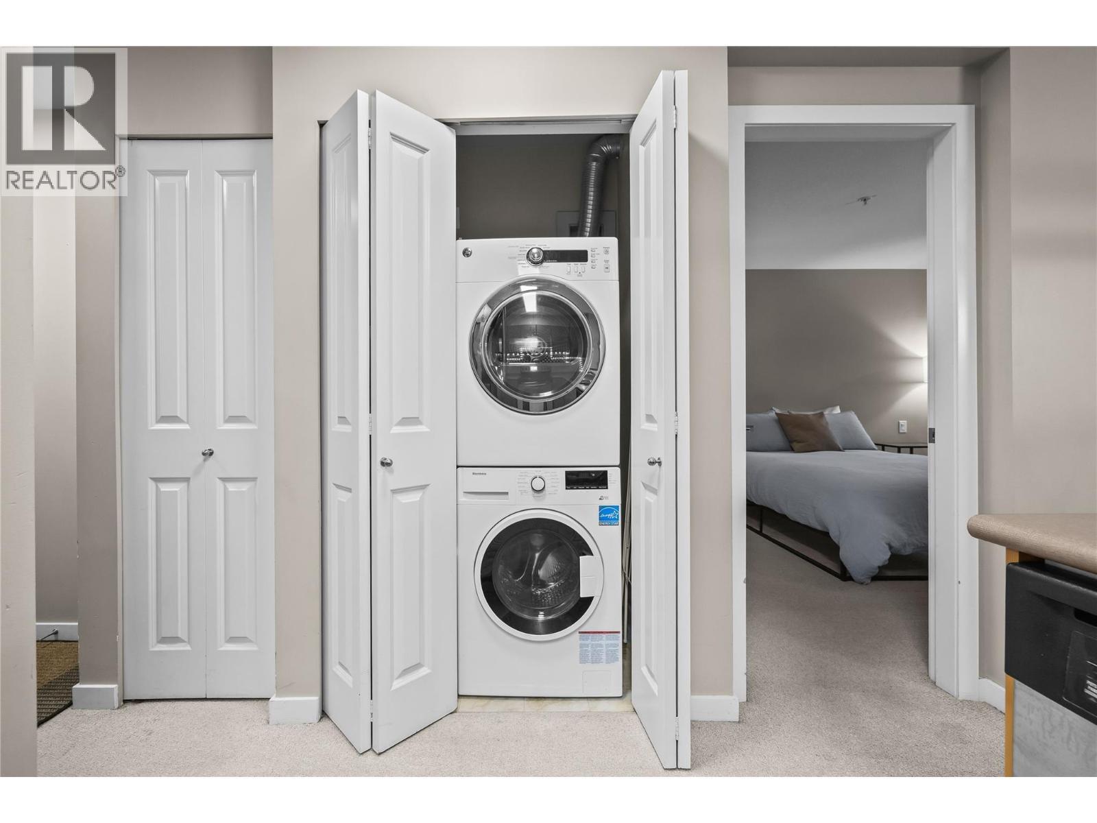 567 Yates Road Unit# 305. Kelowna, British Columbia