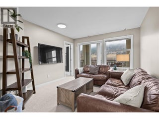 567 Yates Road Unit# 305. Kelowna, British Columbia