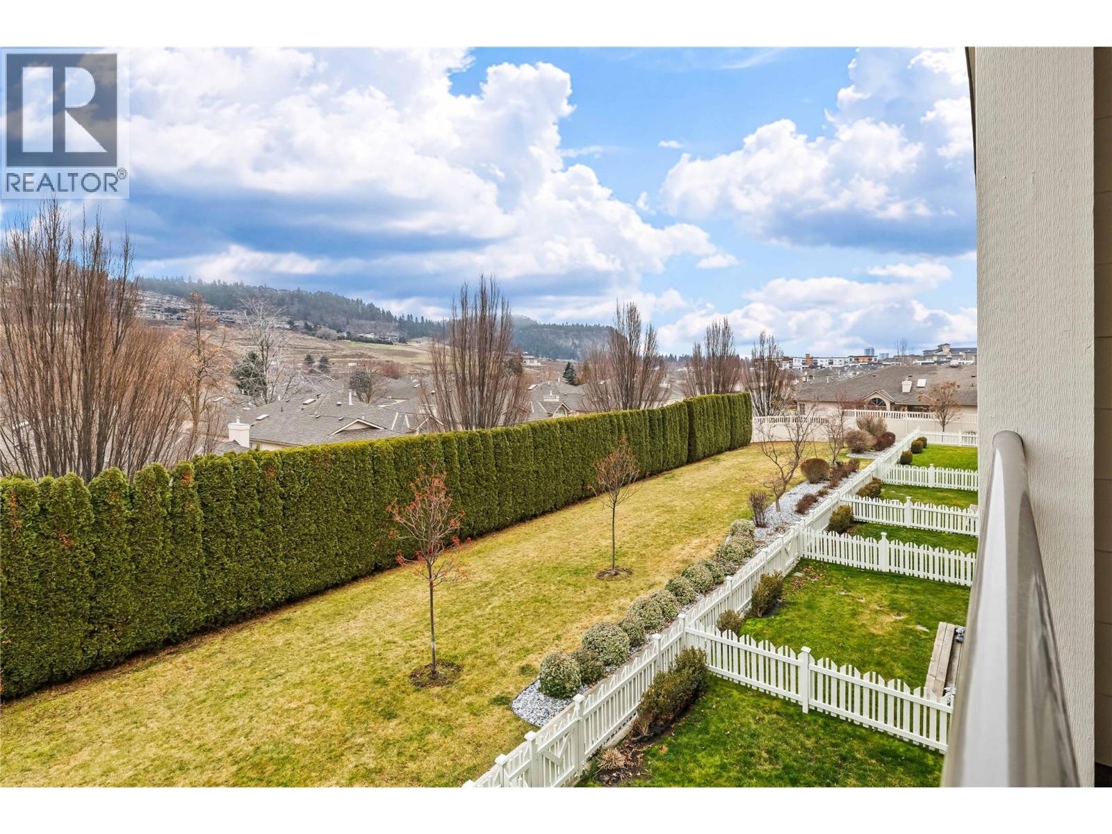 567 Yates Road Unit# 305. Kelowna, British Columbia