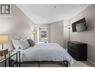 567 Yates Road Unit# 305. Kelowna, British Columbia
