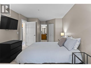 567 Yates Road Unit# 305. Kelowna, British Columbia