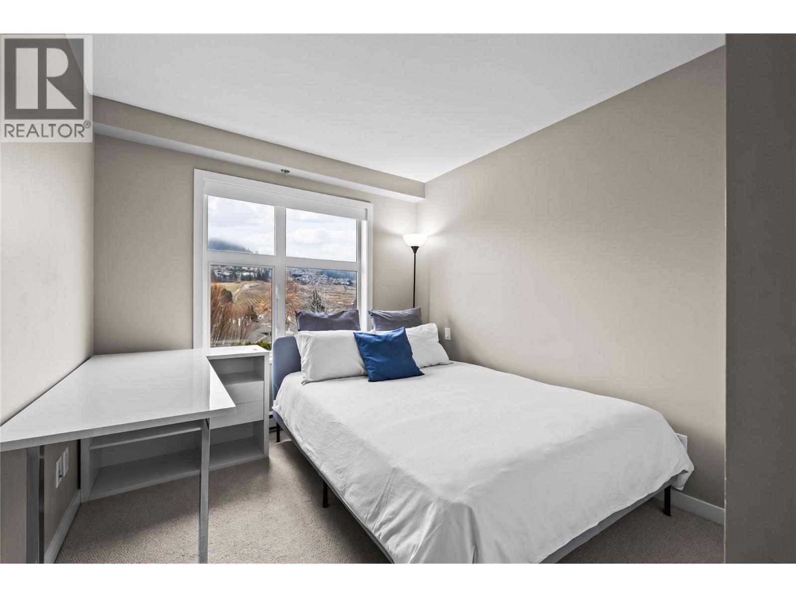 567 Yates Road Unit# 305. Kelowna, British Columbia