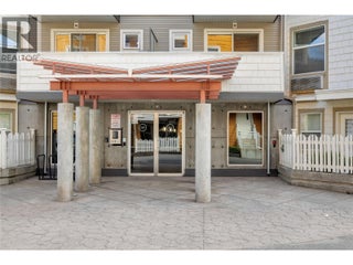 567 Yates Road Unit# 305. Kelowna, British Columbia