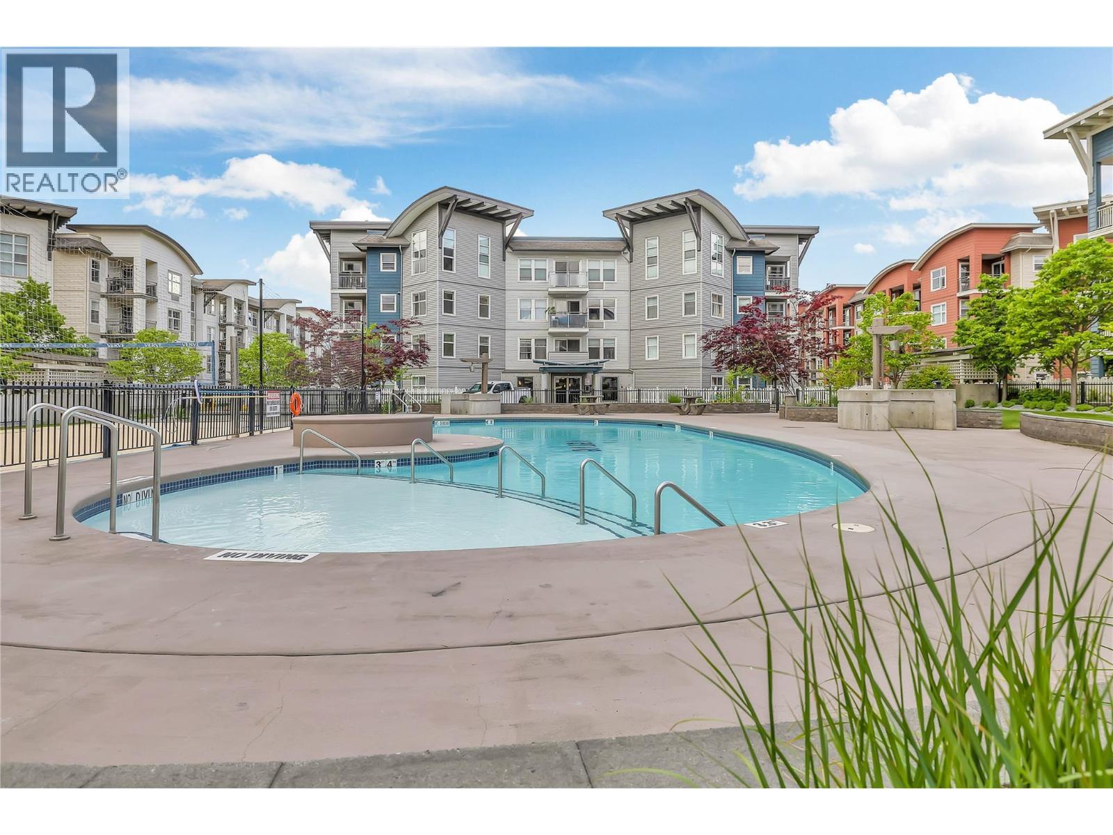 567 Yates Road Unit# 305. Kelowna, British Columbia