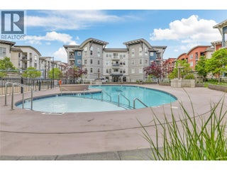 567 Yates Road Unit# 305. Kelowna, British Columbia