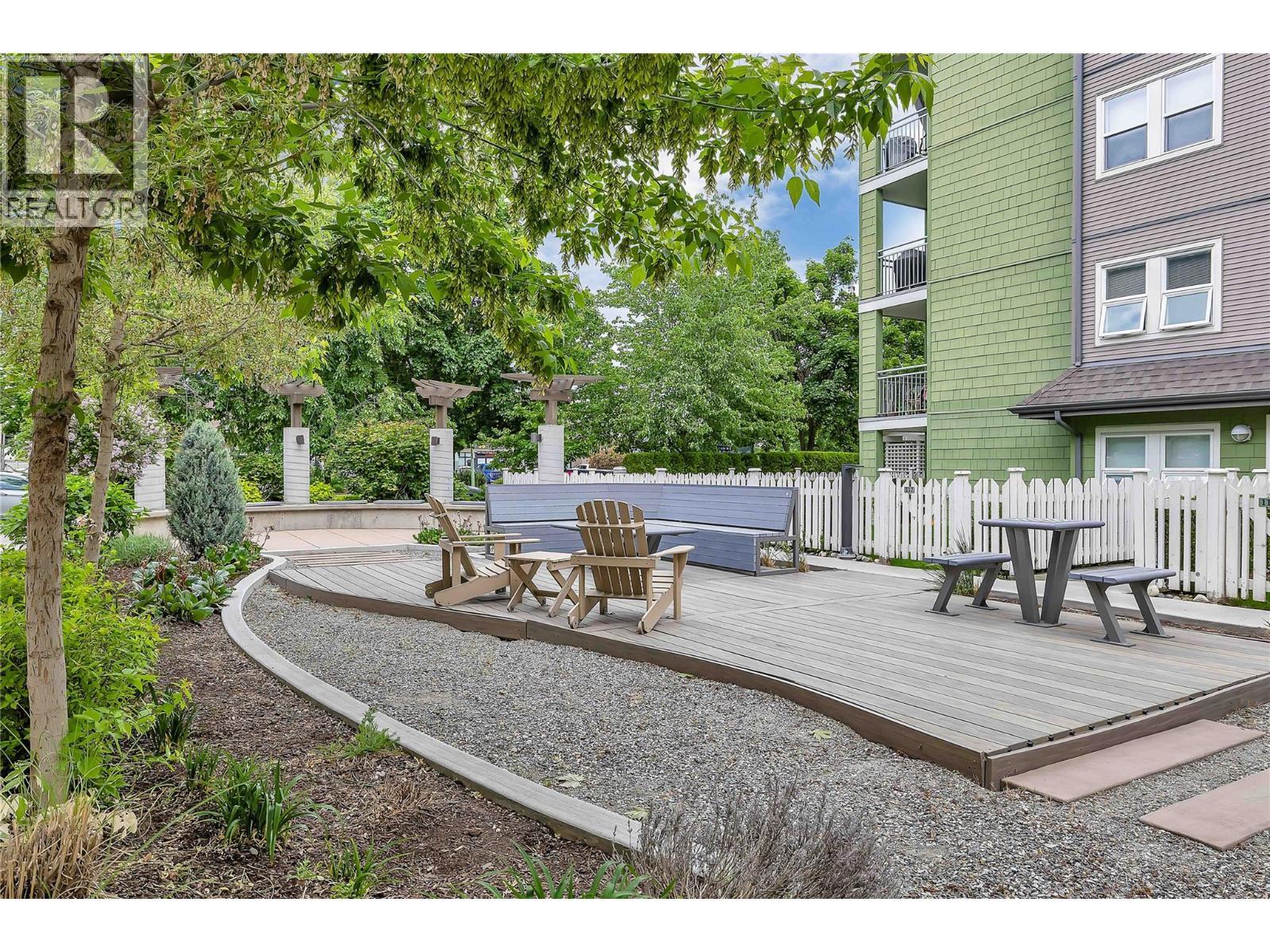 567 Yates Road Unit# 305. Kelowna, British Columbia