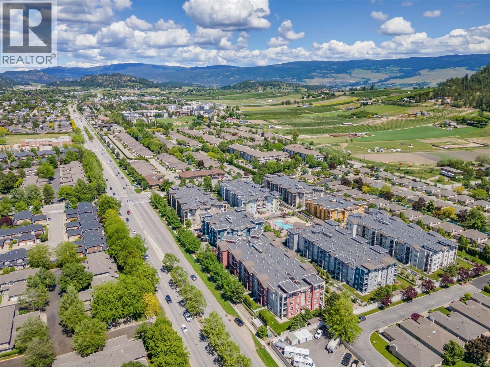 567 Yates Road Unit# 305. Kelowna, British Columbia