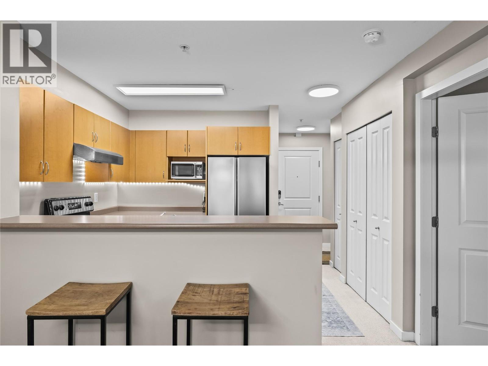 567 Yates Road Unit# 305. Kelowna, British Columbia