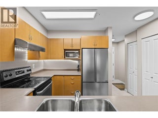 567 Yates Road Unit# 305. Kelowna, British Columbia