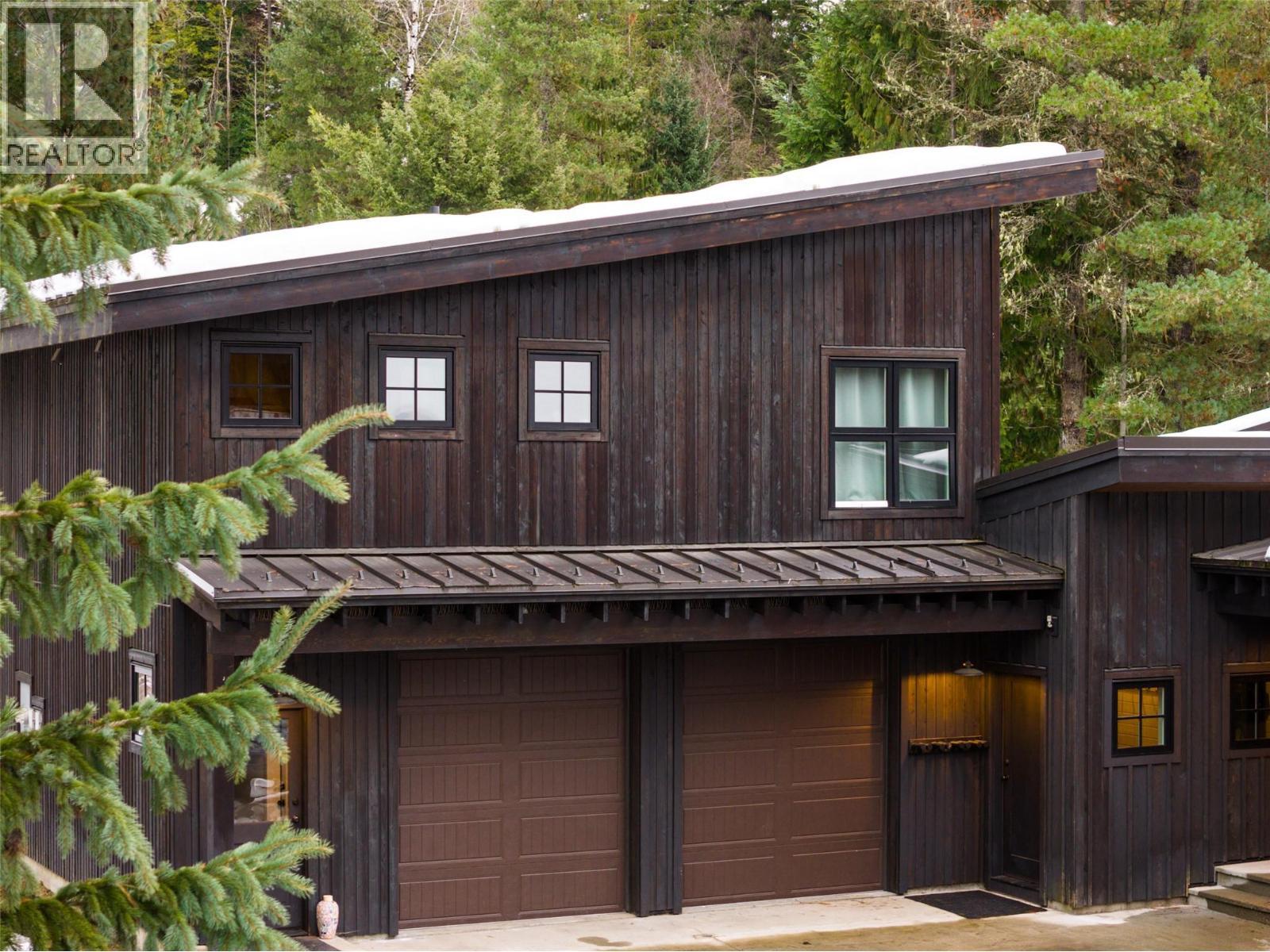 2083 Mountain Gate Road. Revelstoke, British Columbia