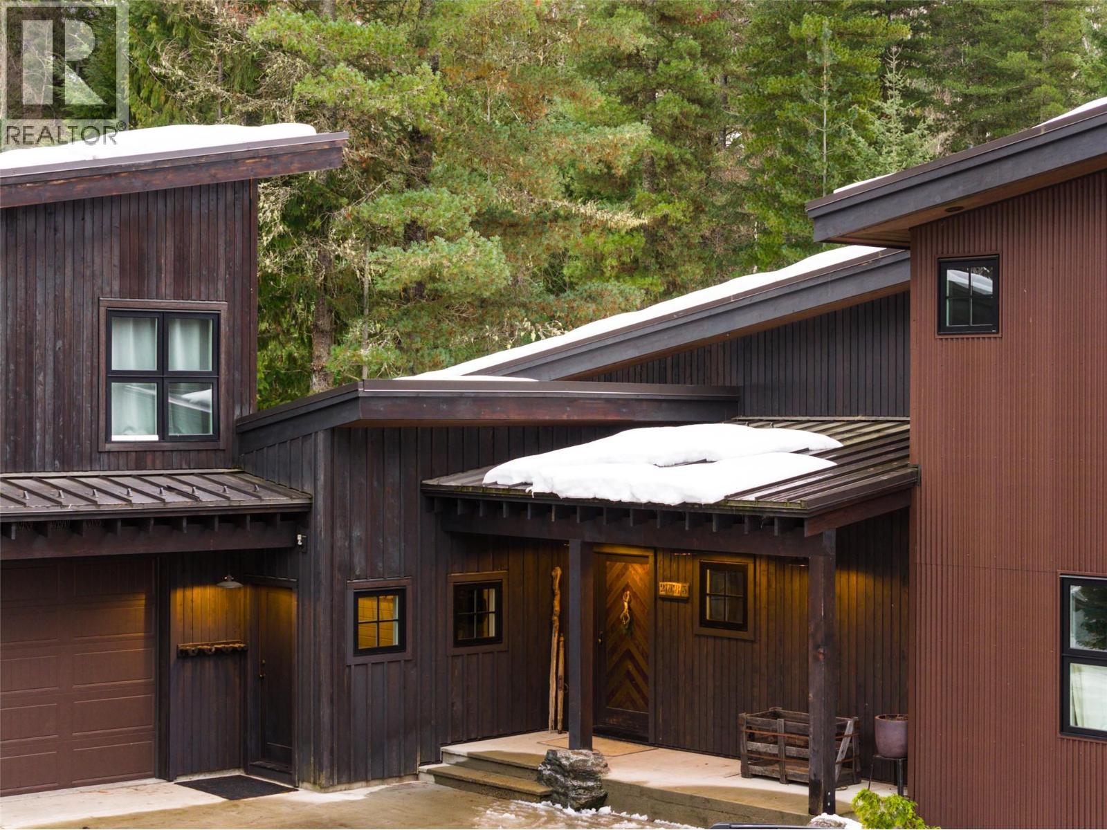 2083 Mountain Gate Road. Revelstoke, British Columbia